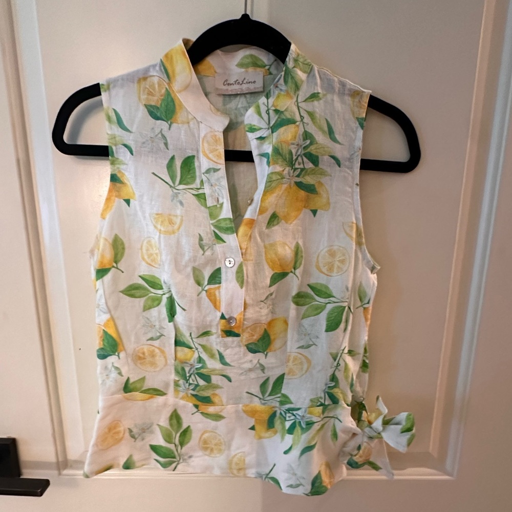 Beautiful Never Worn Italian Linen Lemon Top